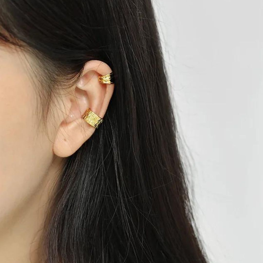 Structured huggie earrings