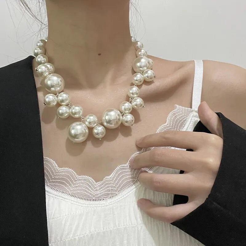 Chunky pearl necklace with drop detail