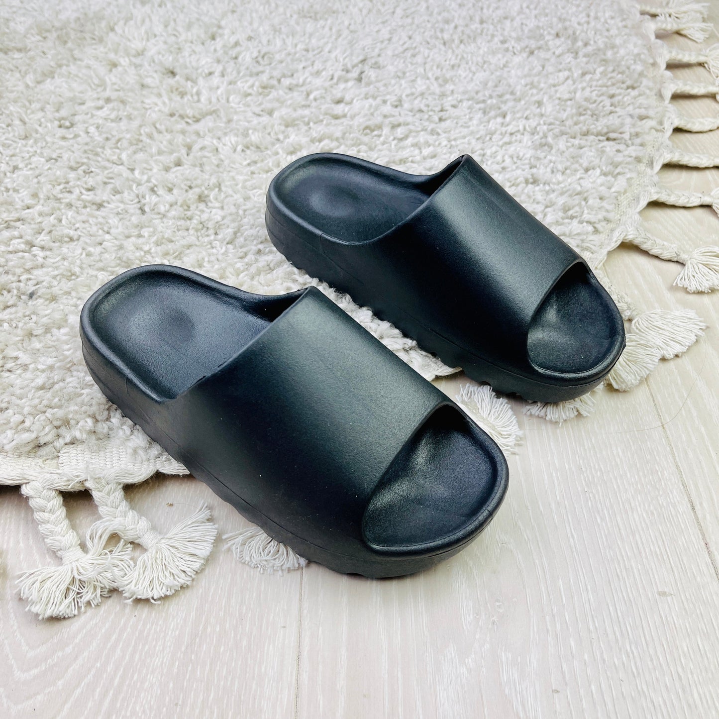 Black Sliders