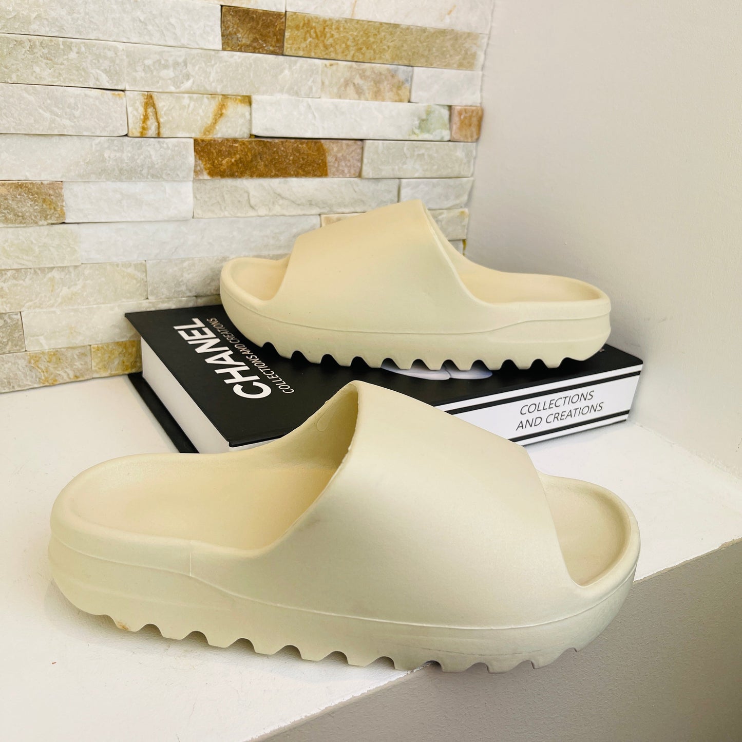 Beige Sliders