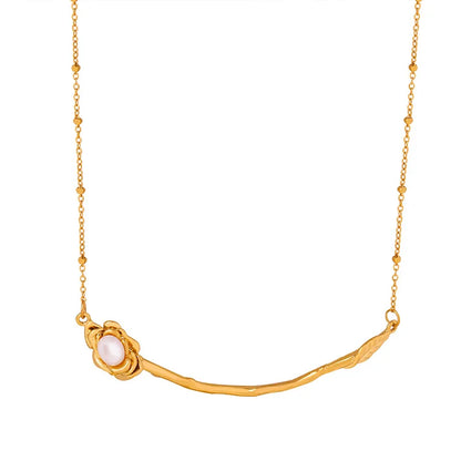 Delicate chain necklace with curved bar and single pearl embellishment