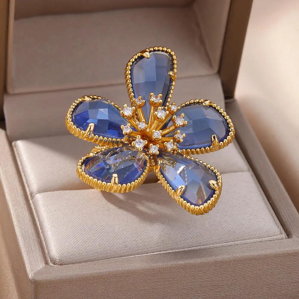 Statement ring with crystal flower