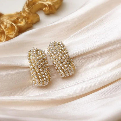 Chic earrings with pearl embellishment